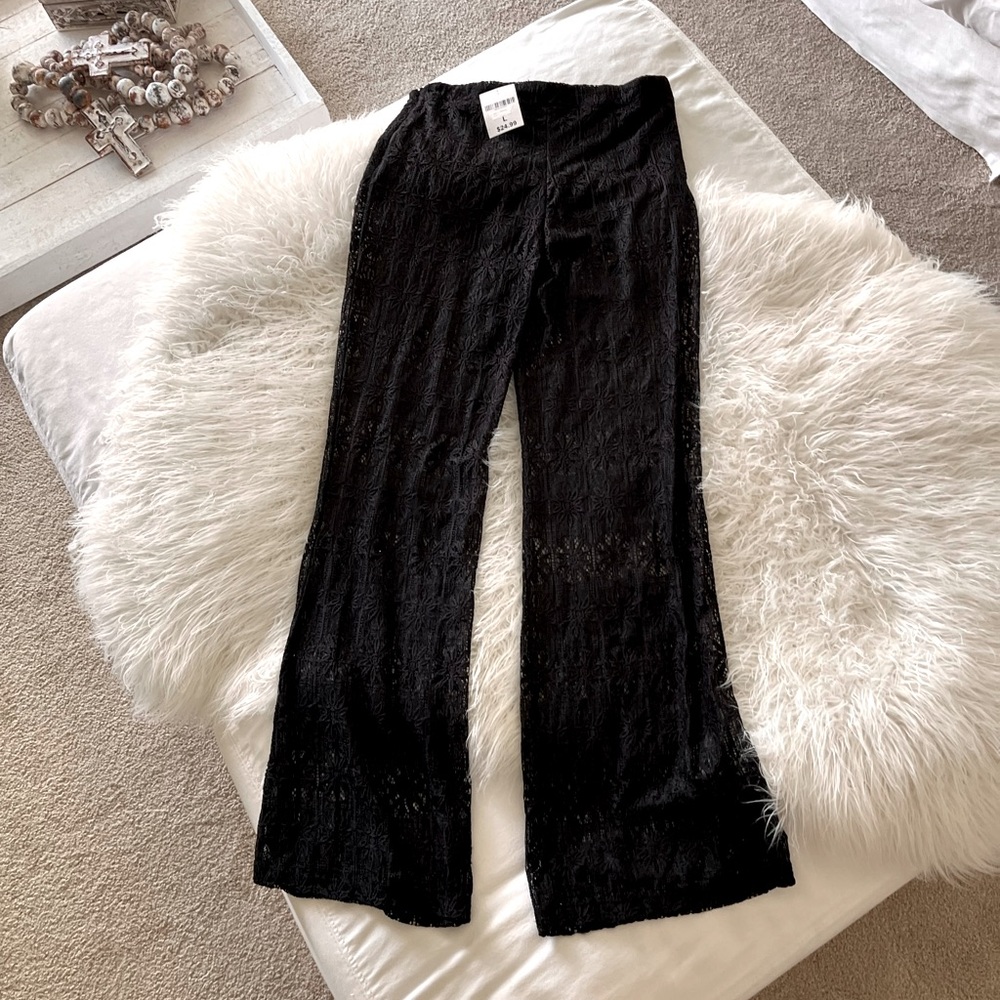 GORGEOUS NWT FOREVER 21 SWIMSUIT COVERUP/PANTS💙